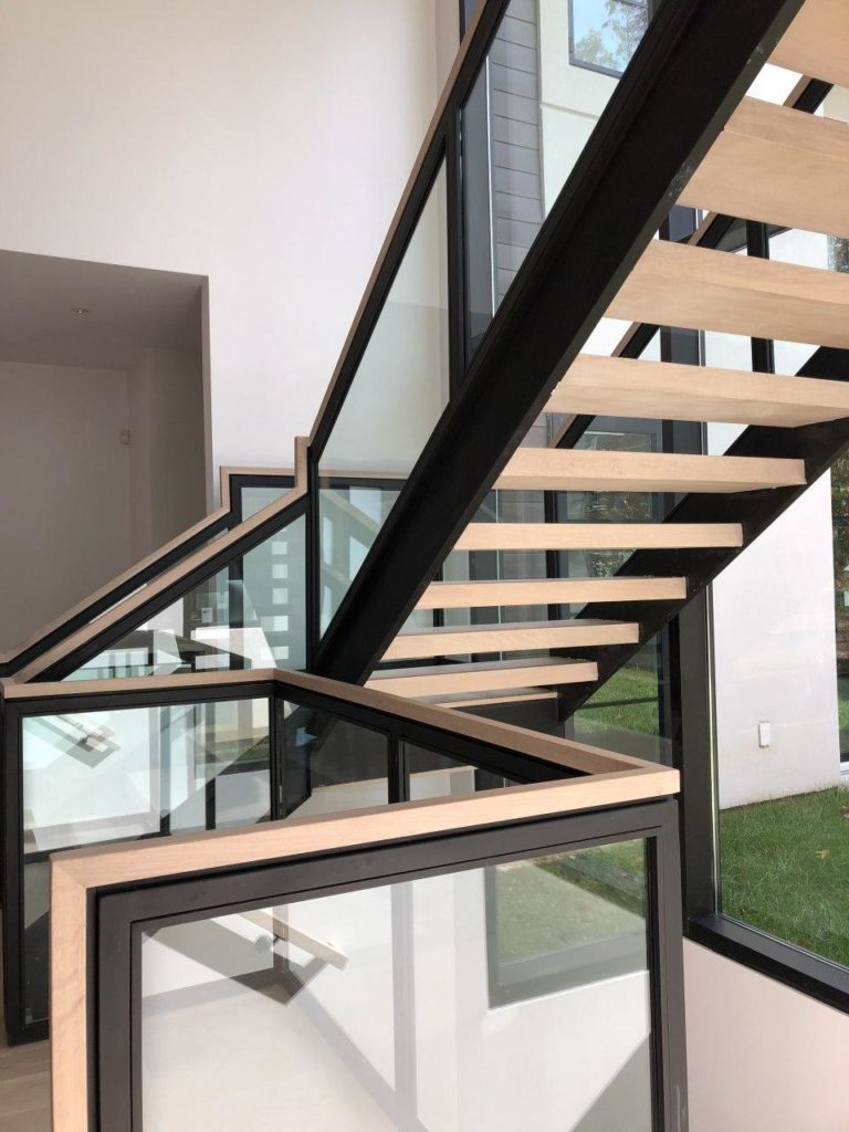 Glass balustrade